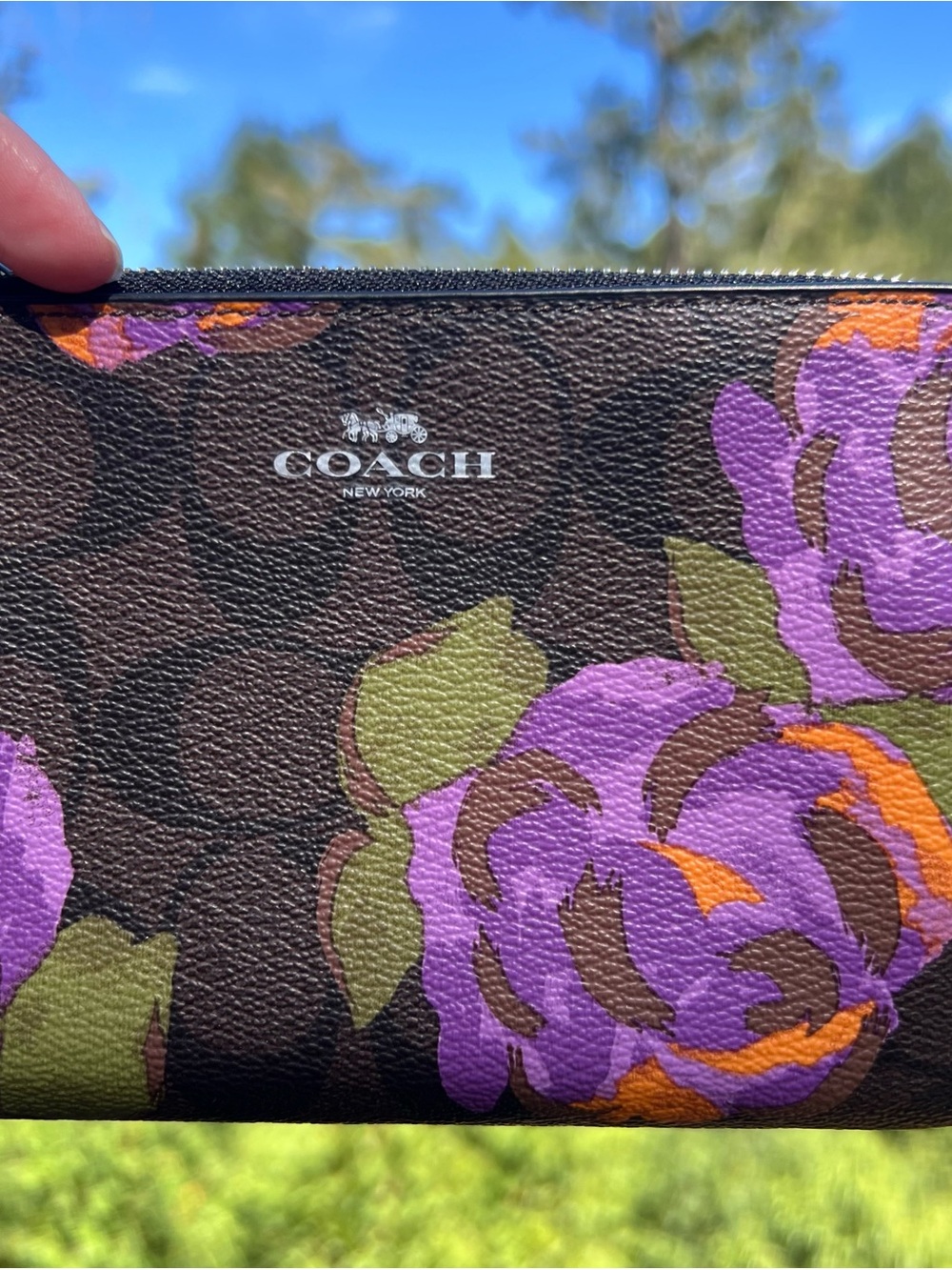 COACH Corner Zip Wristlet Wallet Signature Canvas NWT - Picture 4 of 7
